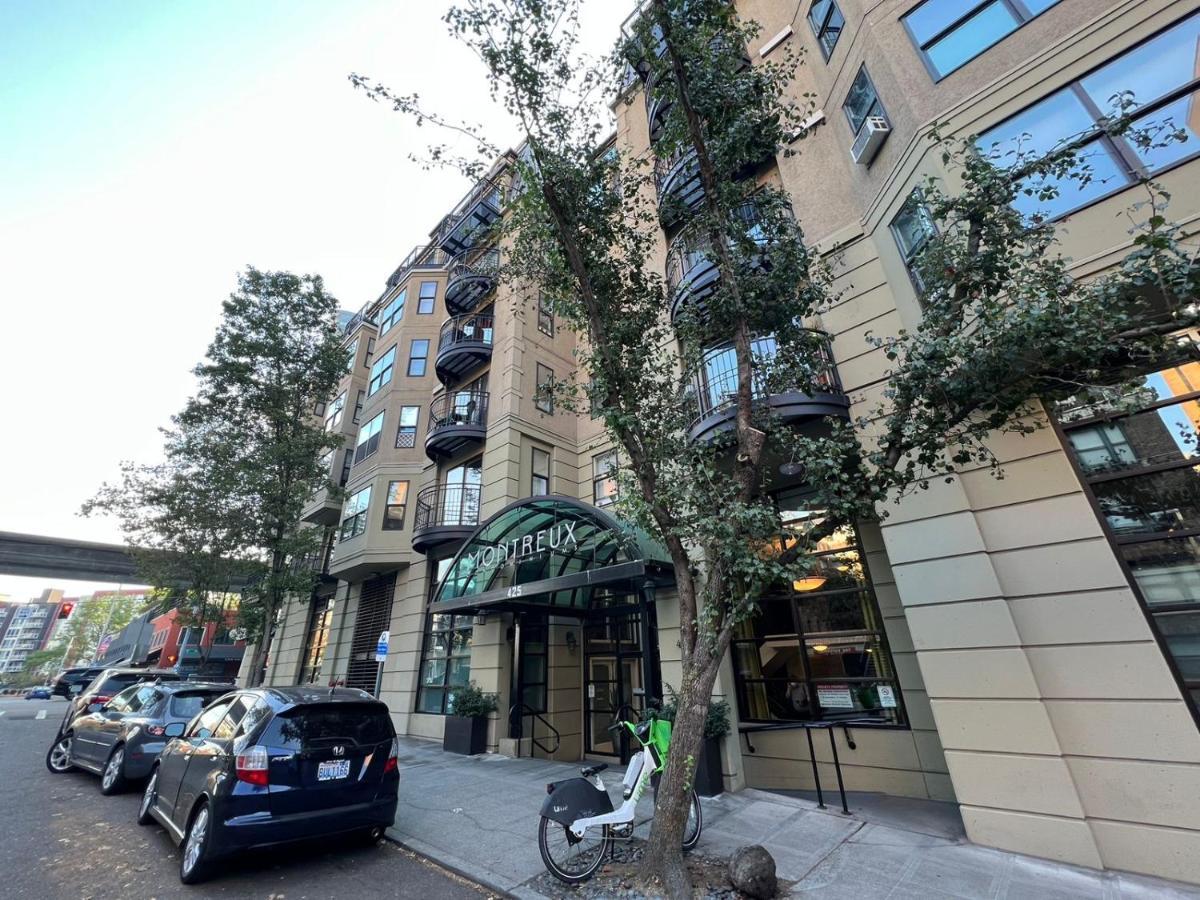 Cozy Downtown Condo Retreat With Space Needle View Seattle Exterior photo